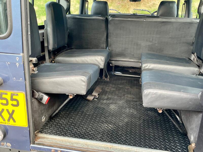 LAND ROVER DEFENDER