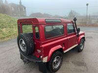 LAND ROVER DEFENDER 90