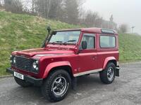 LAND ROVER DEFENDER 90