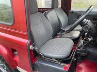 LAND ROVER DEFENDER 90
