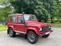 LAND ROVER DEFENDER 90