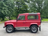 LAND ROVER DEFENDER 90