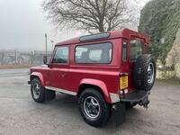 LAND ROVER DEFENDER 90