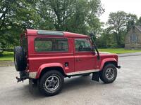LAND ROVER DEFENDER 90