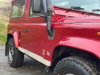LAND ROVER DEFENDER 90
