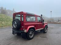 LAND ROVER DEFENDER 90