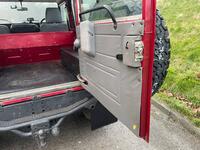 LAND ROVER DEFENDER 90