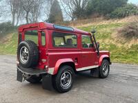 LAND ROVER DEFENDER 90