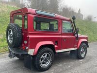 LAND ROVER DEFENDER 90