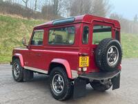 LAND ROVER DEFENDER 90