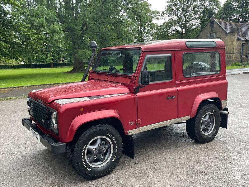 LAND ROVER DEFENDER 90