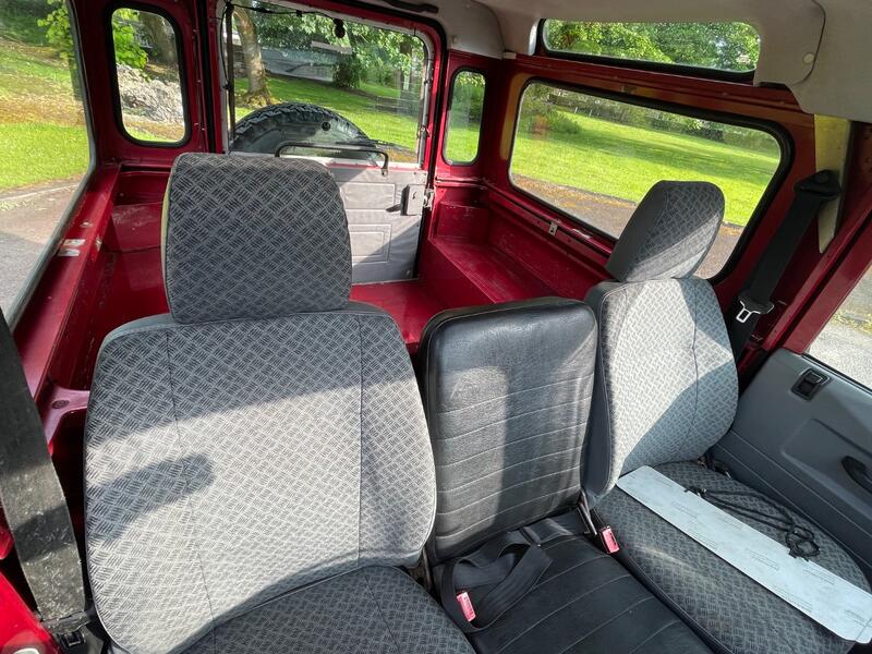 LAND ROVER DEFENDER 90