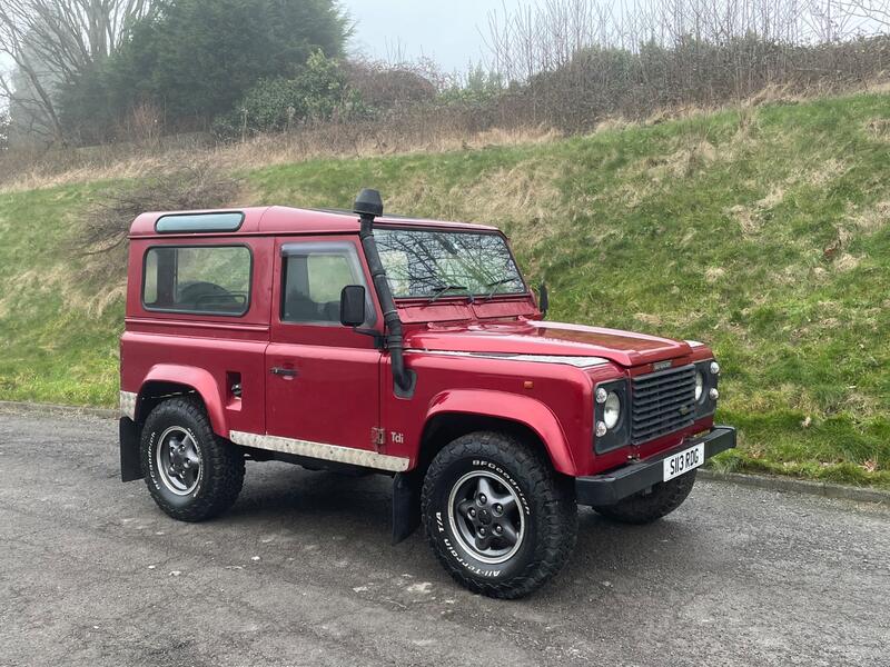 LAND ROVER DEFENDER 90
