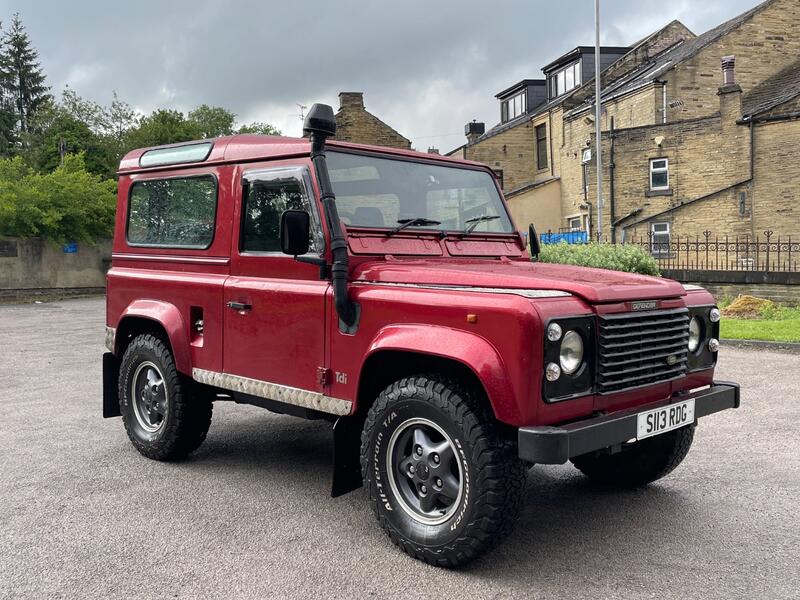 LAND ROVER DEFENDER 90