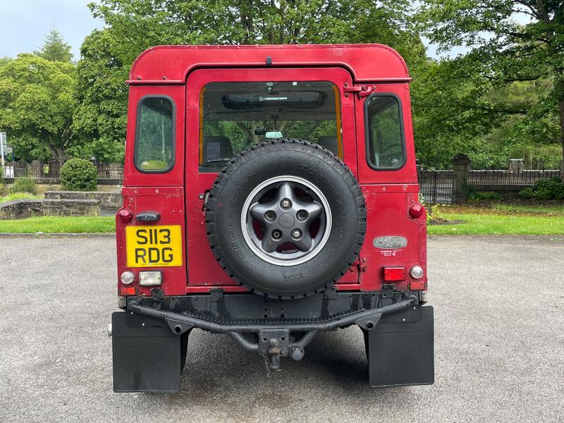 LAND ROVER DEFENDER 90