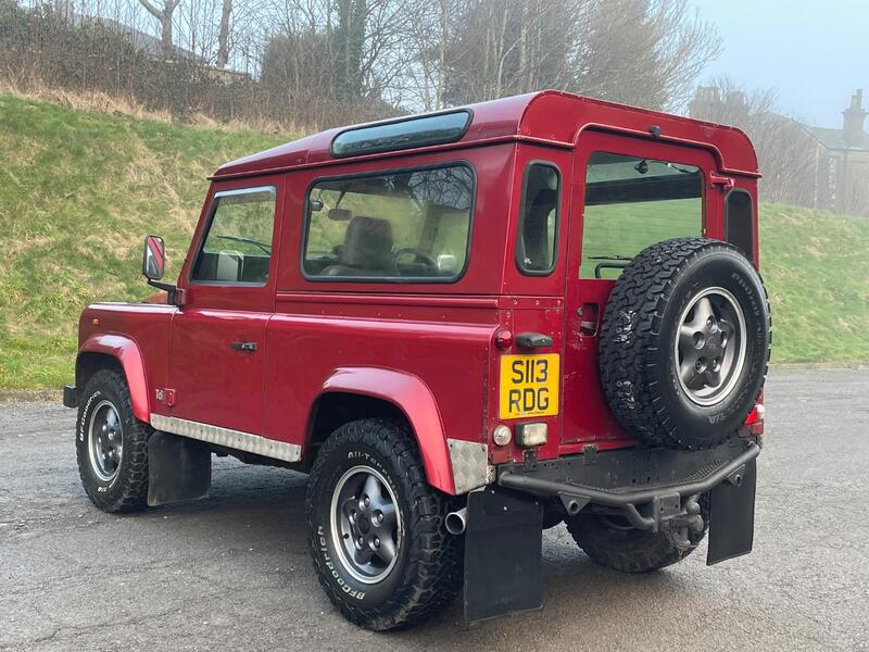 LAND ROVER DEFENDER 90