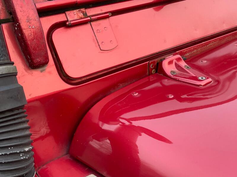 LAND ROVER DEFENDER 90