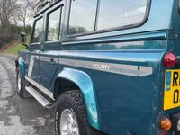 LAND ROVER DEFENDER 110