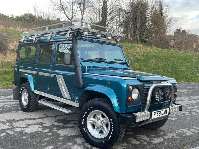 LAND ROVER DEFENDER 110