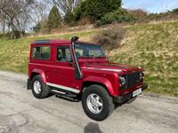 LAND ROVER DEFENDER 90