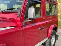 LAND ROVER DEFENDER 90