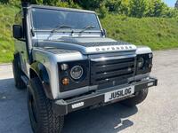 LAND ROVER DEFENDER 90