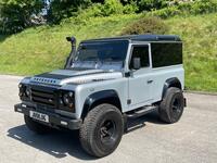LAND ROVER DEFENDER 90