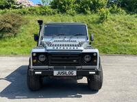 LAND ROVER DEFENDER 90