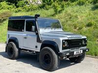 LAND ROVER DEFENDER 90