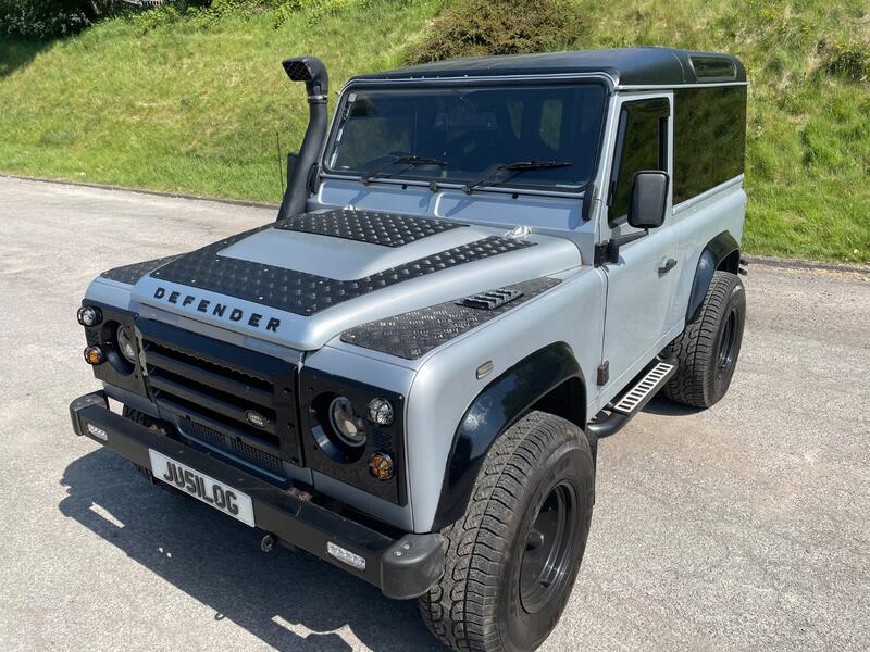 LAND ROVER DEFENDER 90