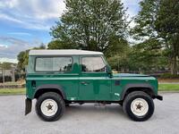 LAND ROVER DEFENDER 90
